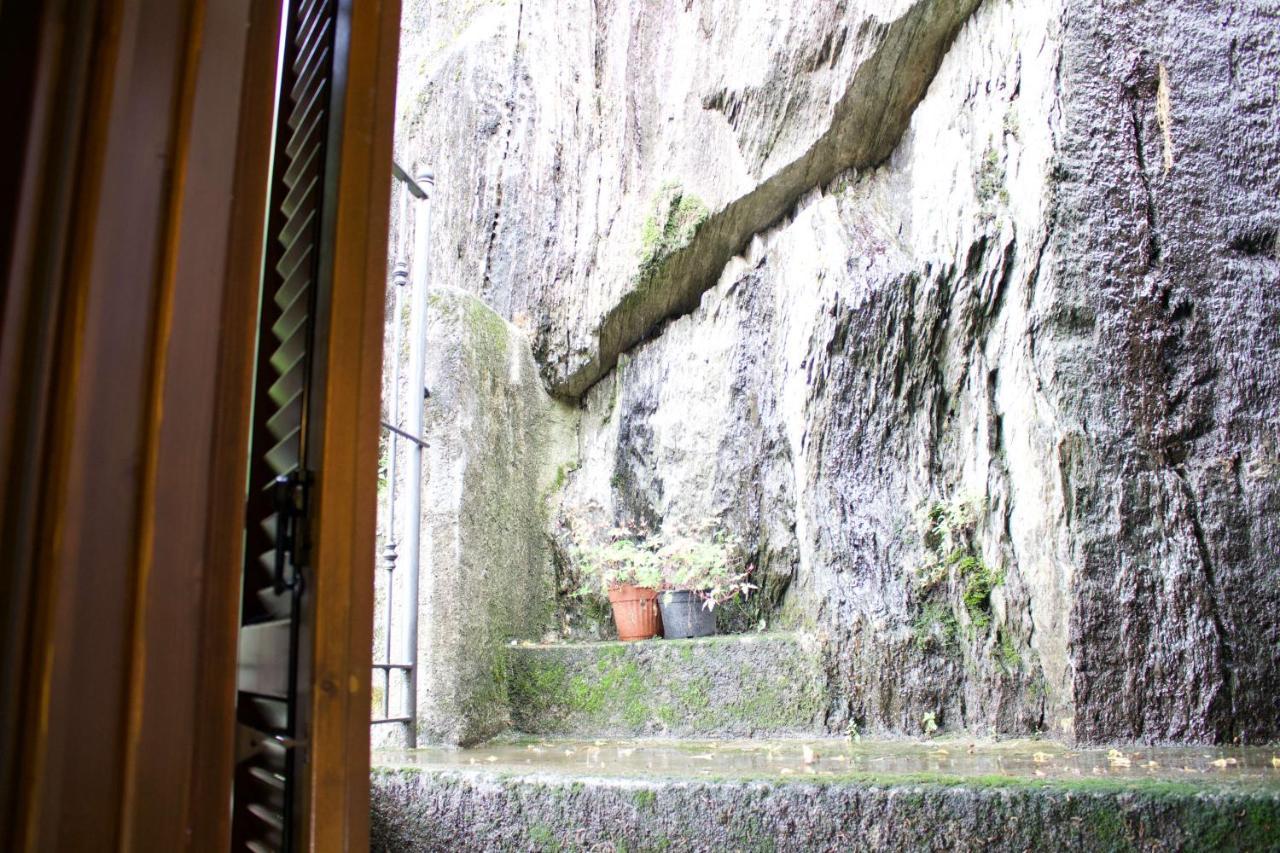La Casa Sul Sasso In Town Serviced Accommodations Dervio Ngoại thất bức ảnh